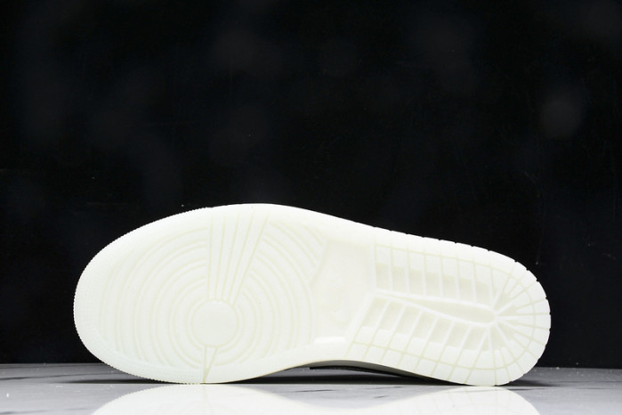 Jordan 1 Retro Low OG Year of the Snake  HF3144-100