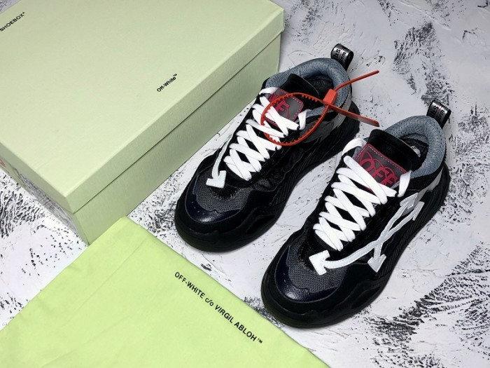 OF C/O ODSY-1000 SNEAKER   KICKZE OW-1