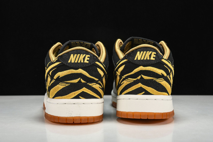 Nike Dunk High Year of the Tiger DQ4978-001
