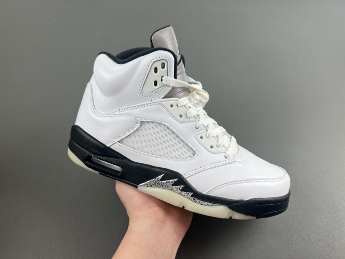 Air Jordan 5 “White Black”  DD0587-110