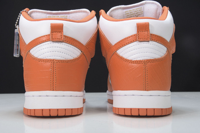 Nike Dunk High Pro SB S*UPRE*ME  orange -307385-181