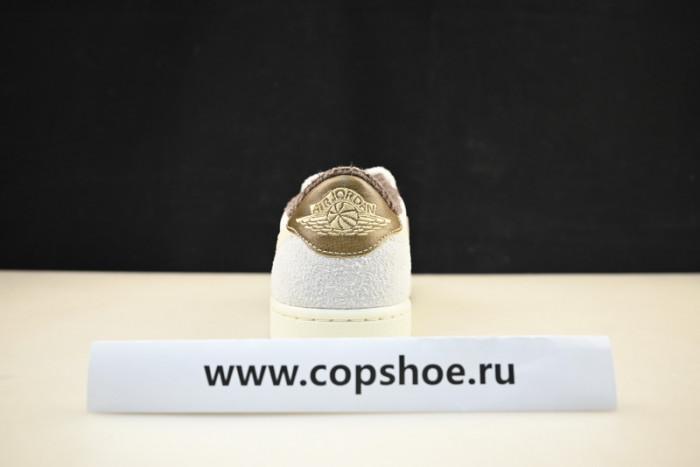 Air Jordan 1 Retro Low OG 