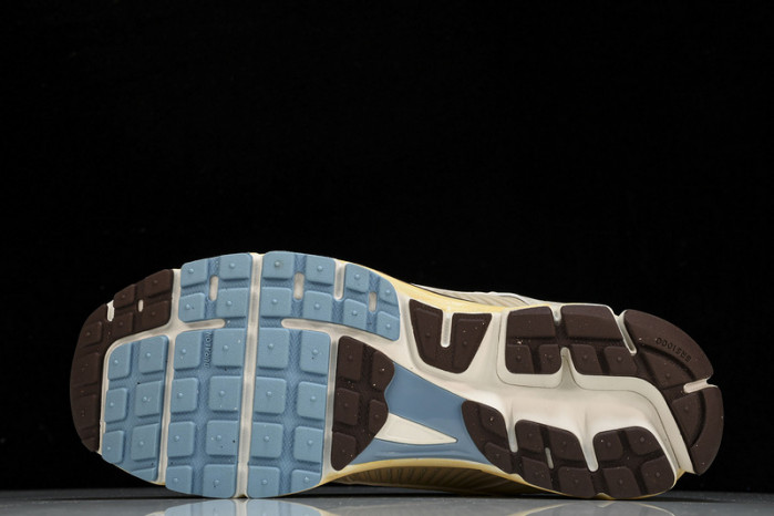 Nike Zoom Vomero 5 Oatmeal  FB8825-111