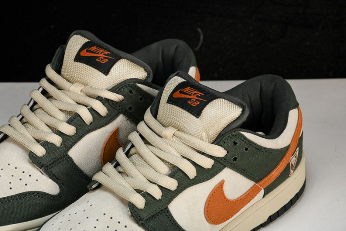 Nike SB Dunk Low Eire  - 304292-185