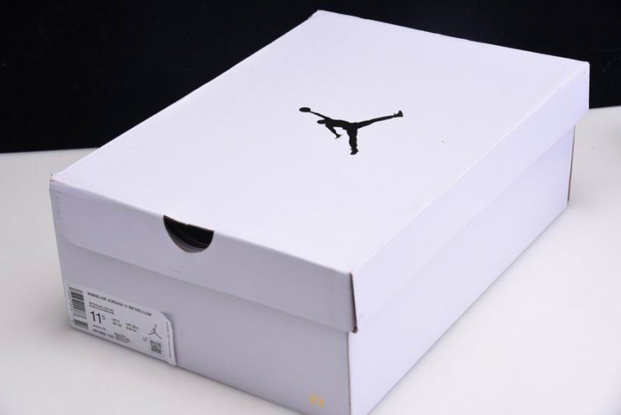 Air Jordan 11 Low WMNS “Concord”  AH7860-100