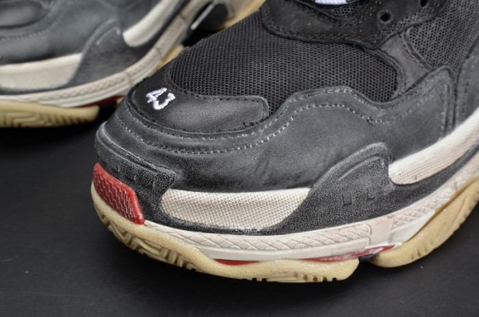 BL 17FW TRIPLE S TRAINER  BLACK/ RED MENS W05M23972